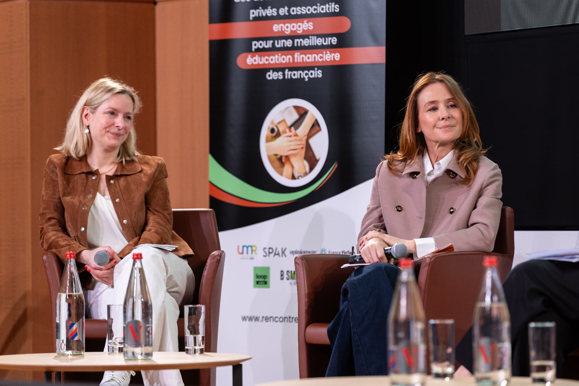 Échanges entre intervenantes sur la scène des Rencontres 2026
